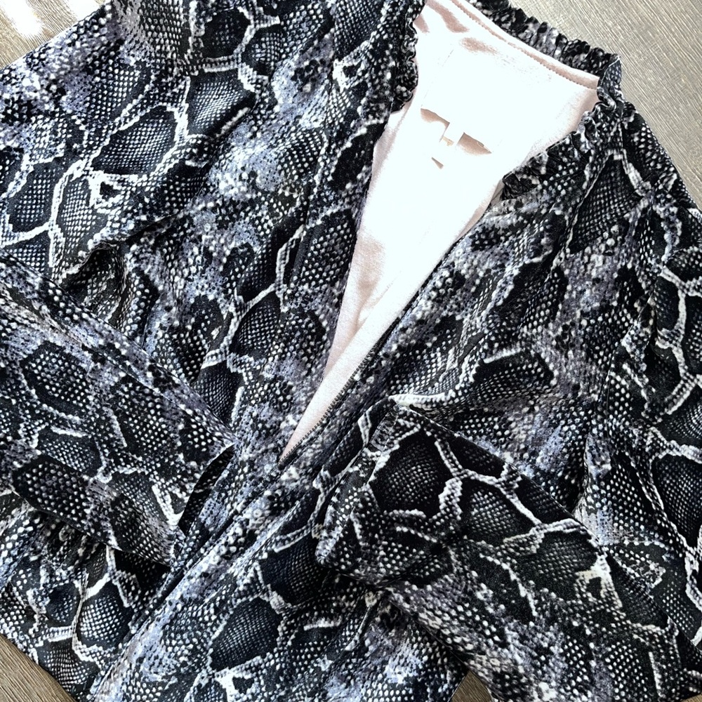 Rebecca Taylor Snake Print Velvet Blazer Jacket Size Small Bold Confident zip - Picture 3 of 8